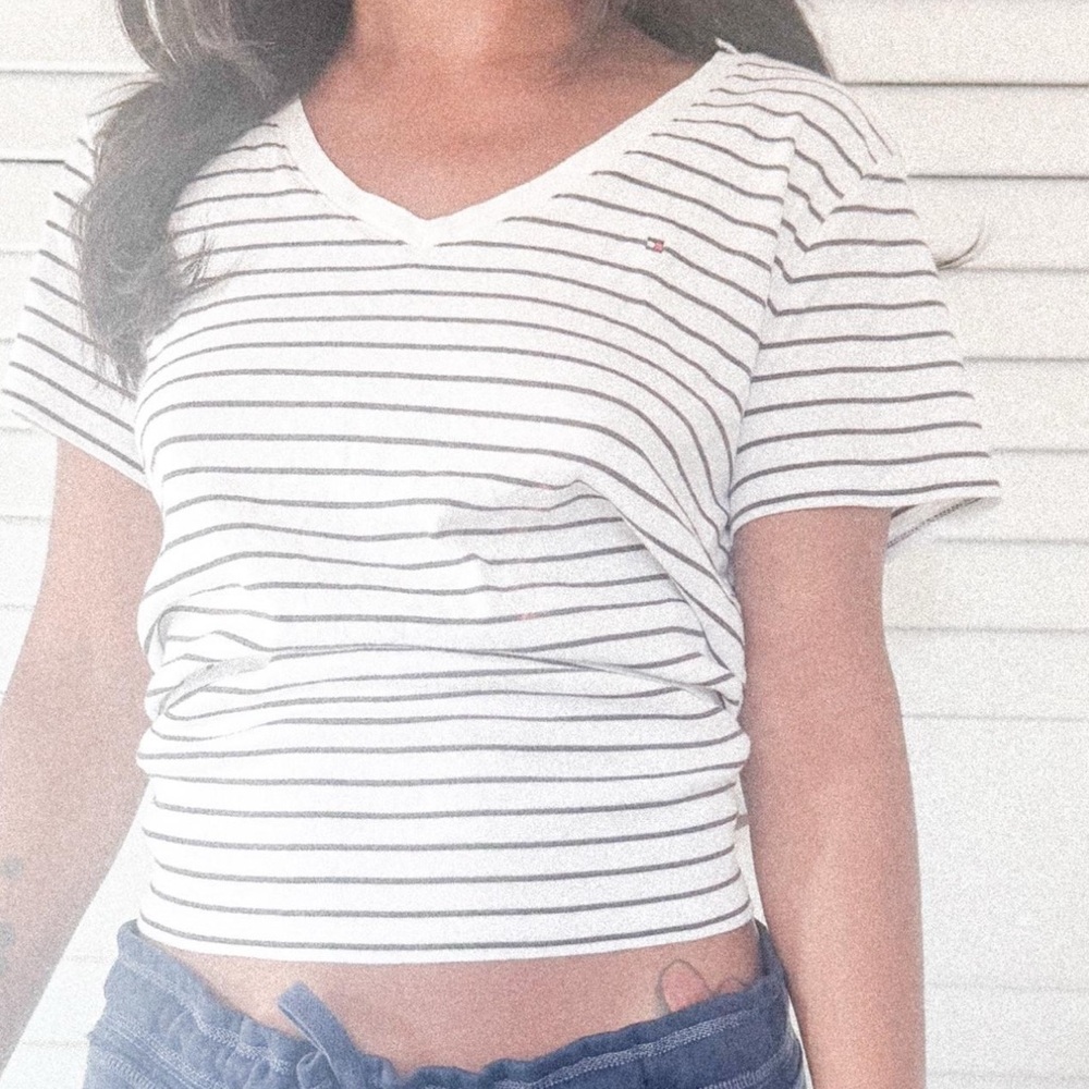 Tommy Hilfiger Women’s Striped V-Neck T-Shirt | White & Navy | Size L